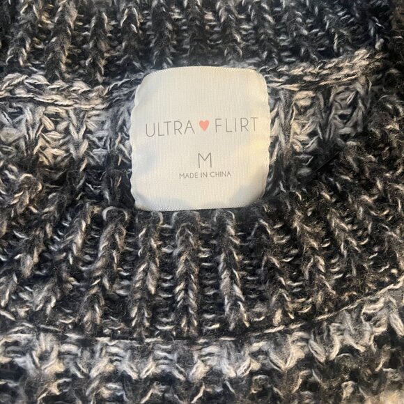 Ultra Flirt Juniors Chunky Knit Striped Sweater NWOT - Picture 2 of 8